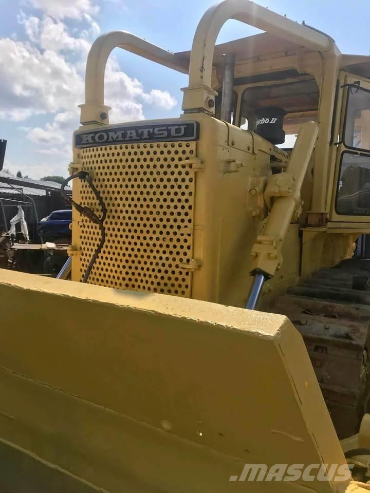 Komatsu D 85 A-12 크롤러 도저