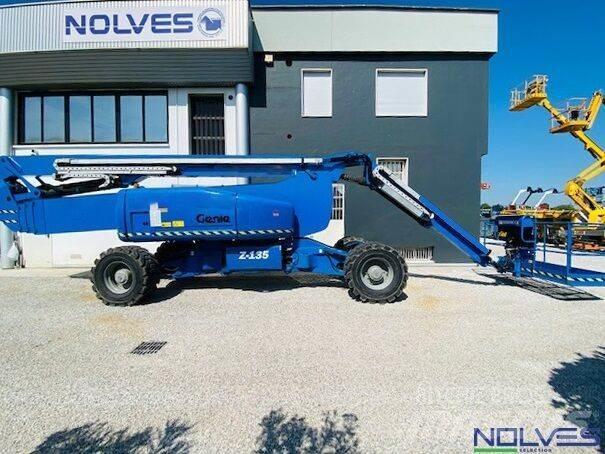 Genie Z135/70 관절형 전동이동 리프트