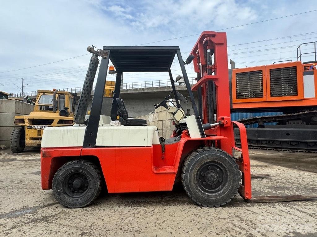 Nissan WF03A35U 디젤 지게차
