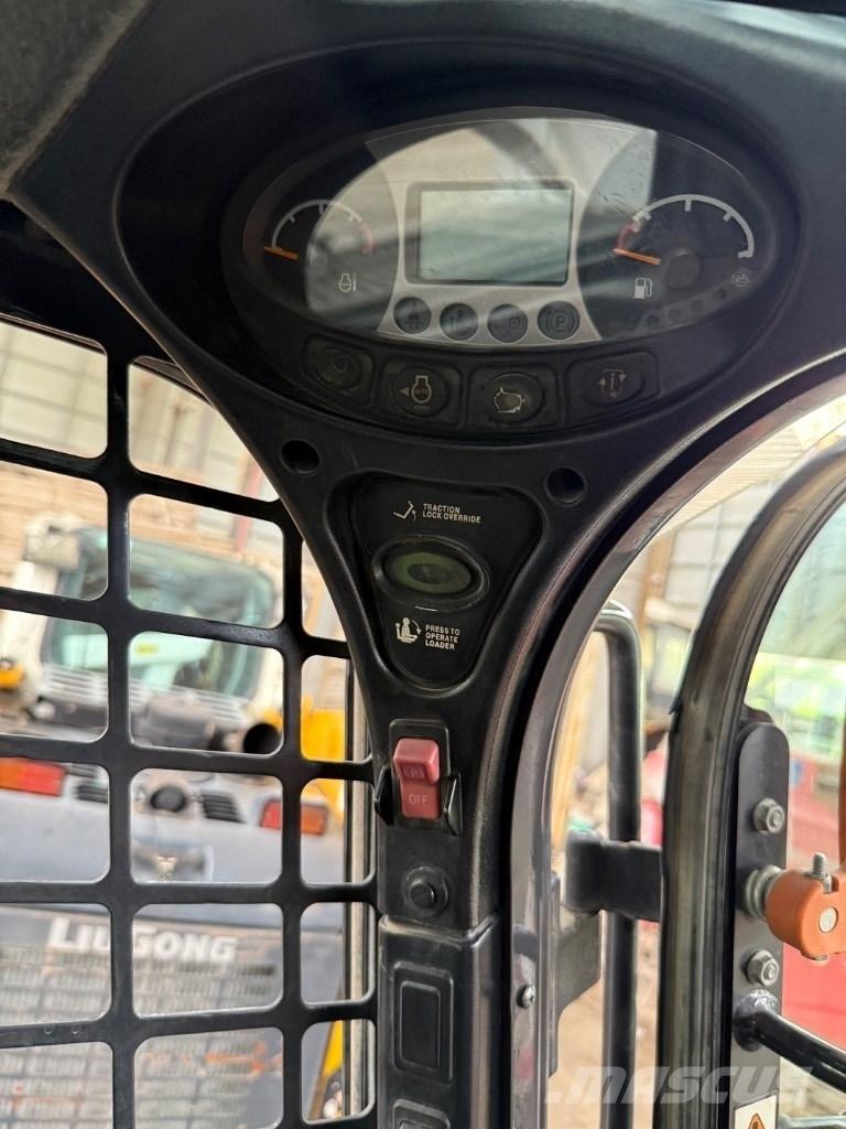 Bobcat S 770  스키드로더