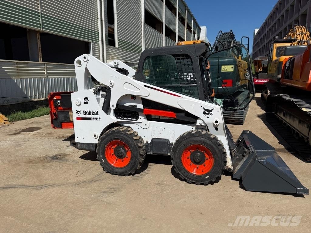 Bobcat S 770  스키드로더