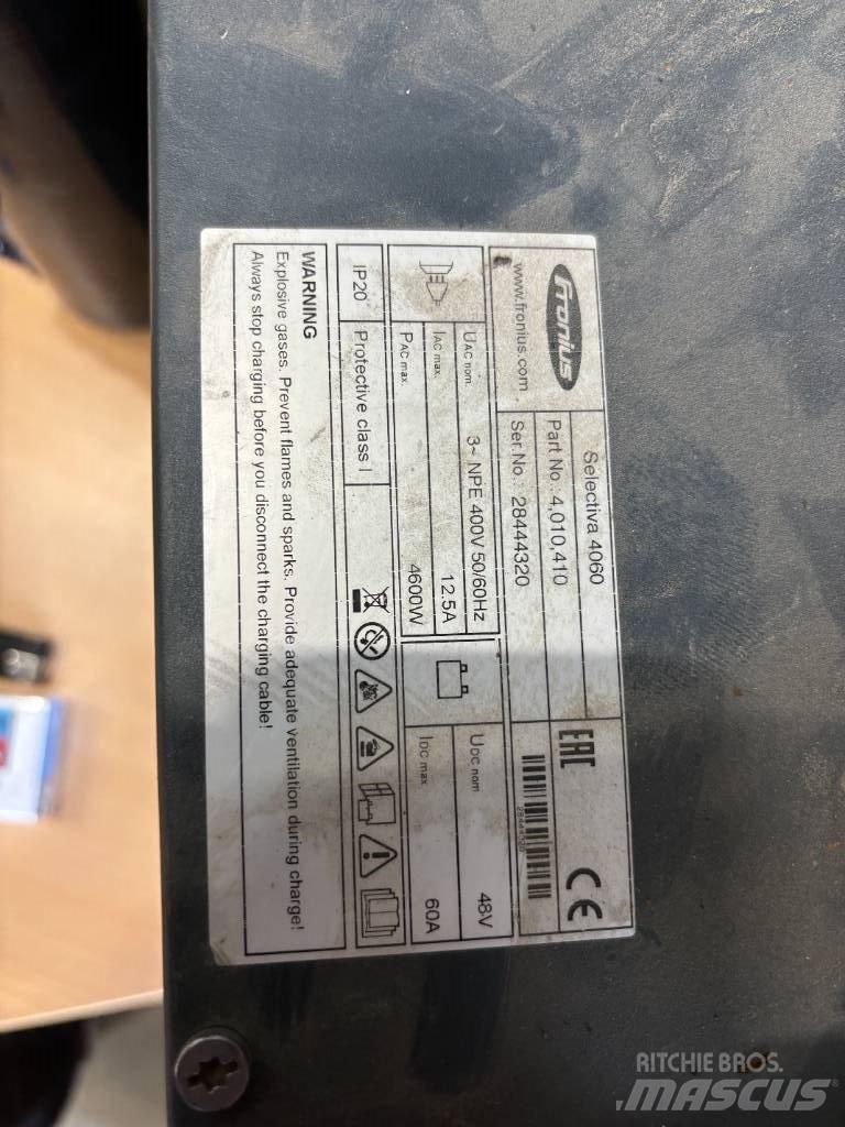 Linde R14/1120 리치 트럭