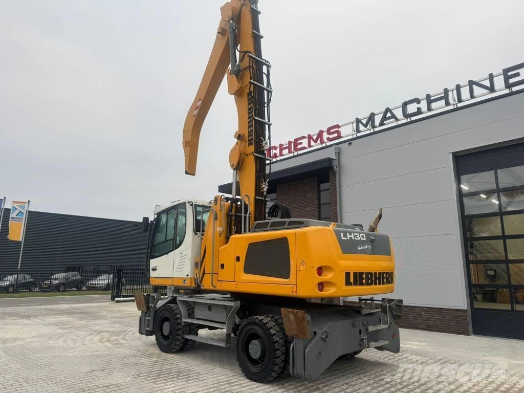 Liebherr LH 30 M 폐기물/산업 처리기