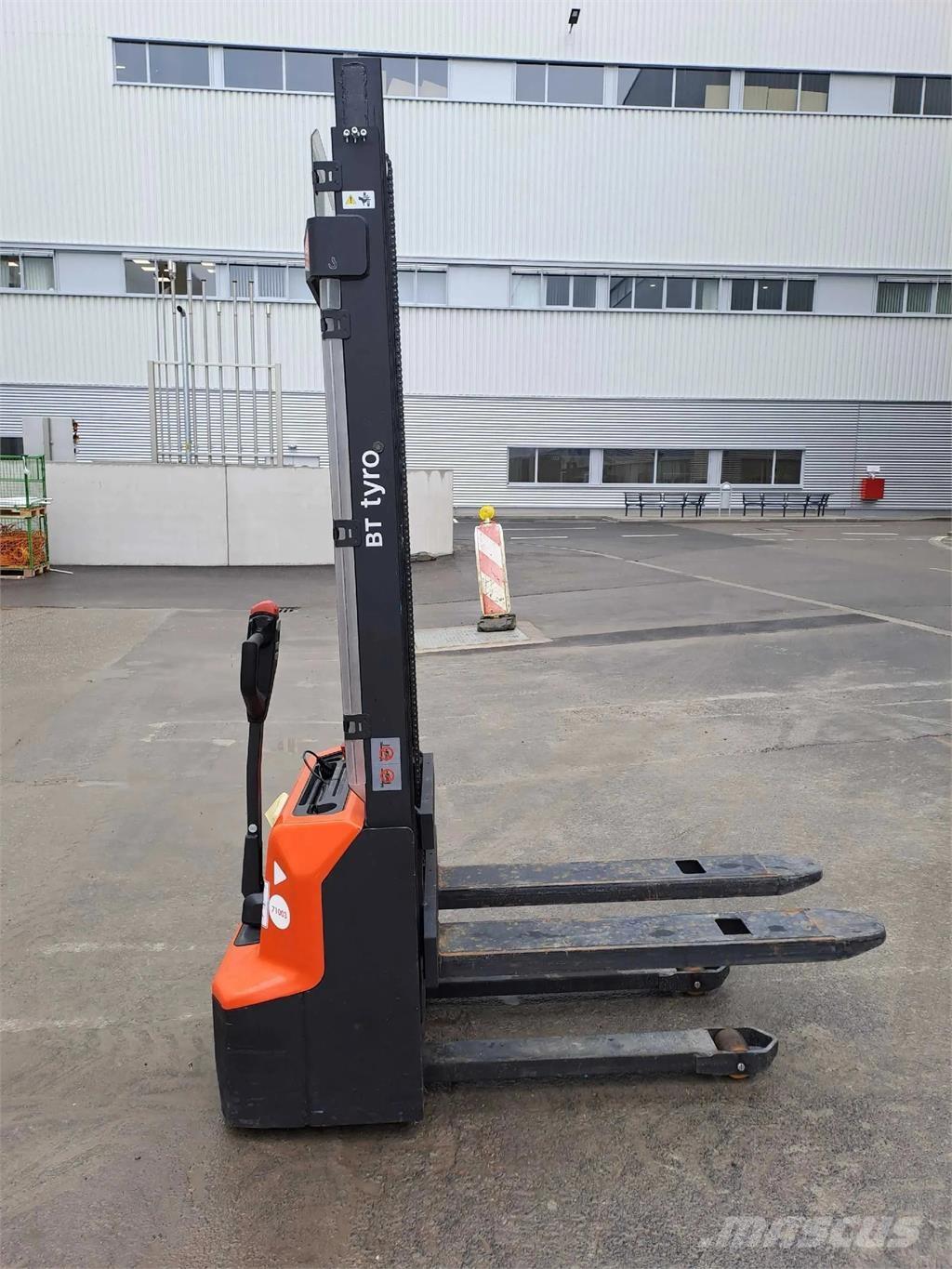 Toyota BT SHE100 기타 승강기와 플랫폼