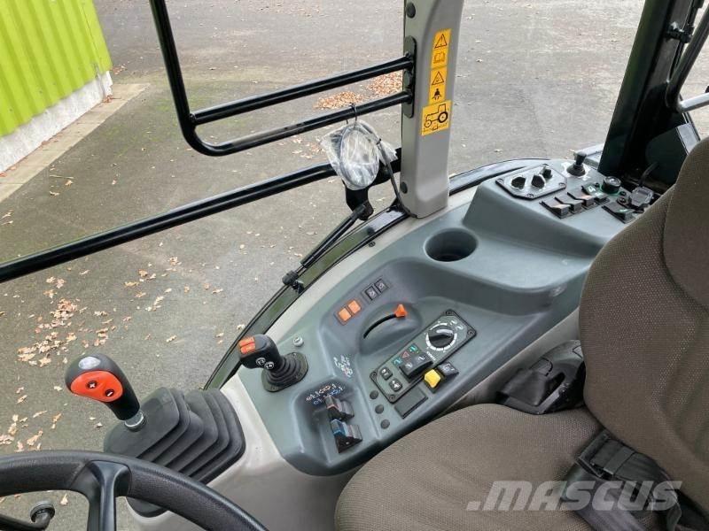CLAAS NEXOS 240 M 트랙터