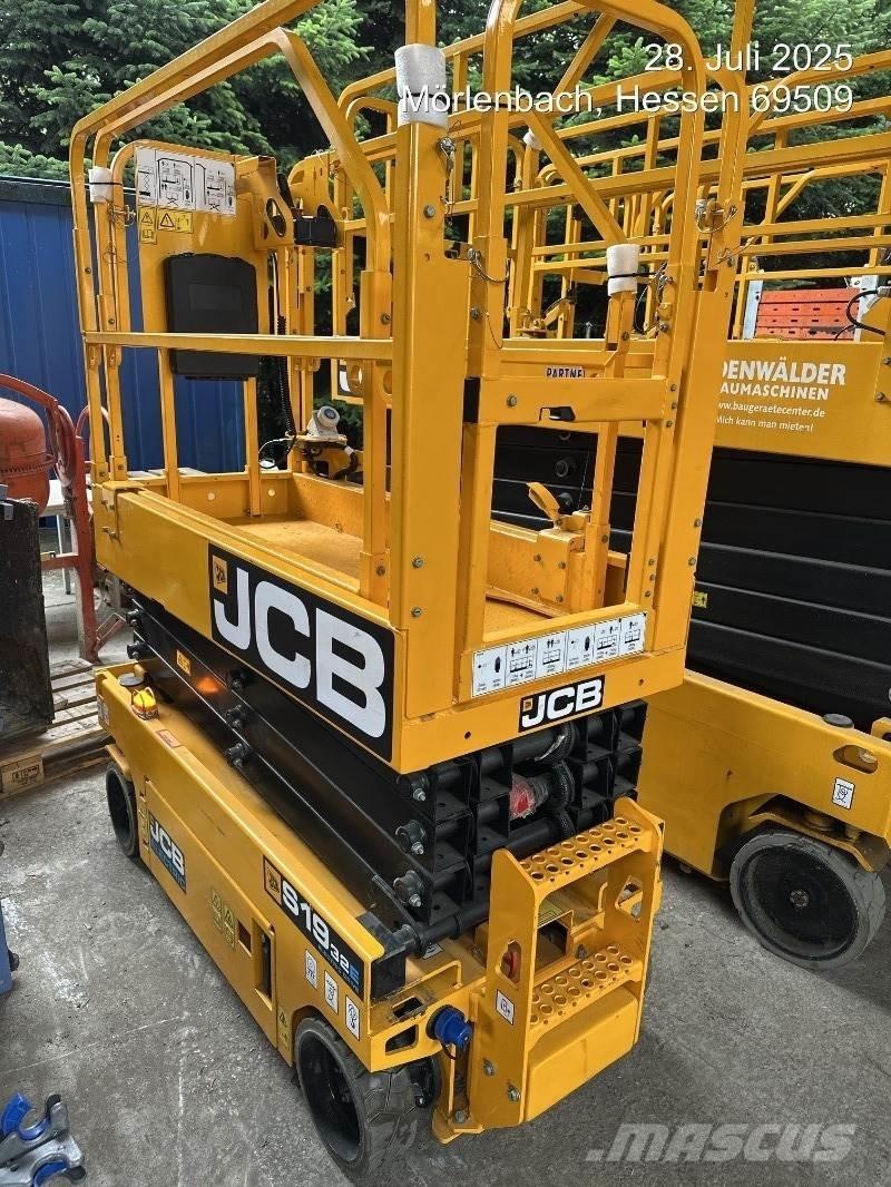 JCB S1932E 가위형 리프트