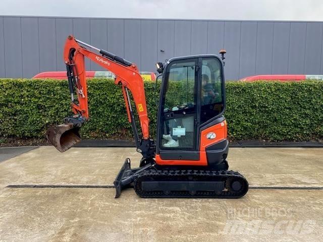 CAT 302.7 D CR 소형 굴삭기 7톤 미만