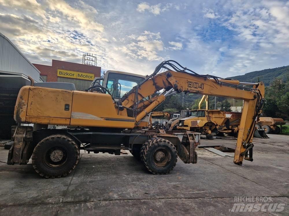 Liebherr A904C  휠 굴삭기