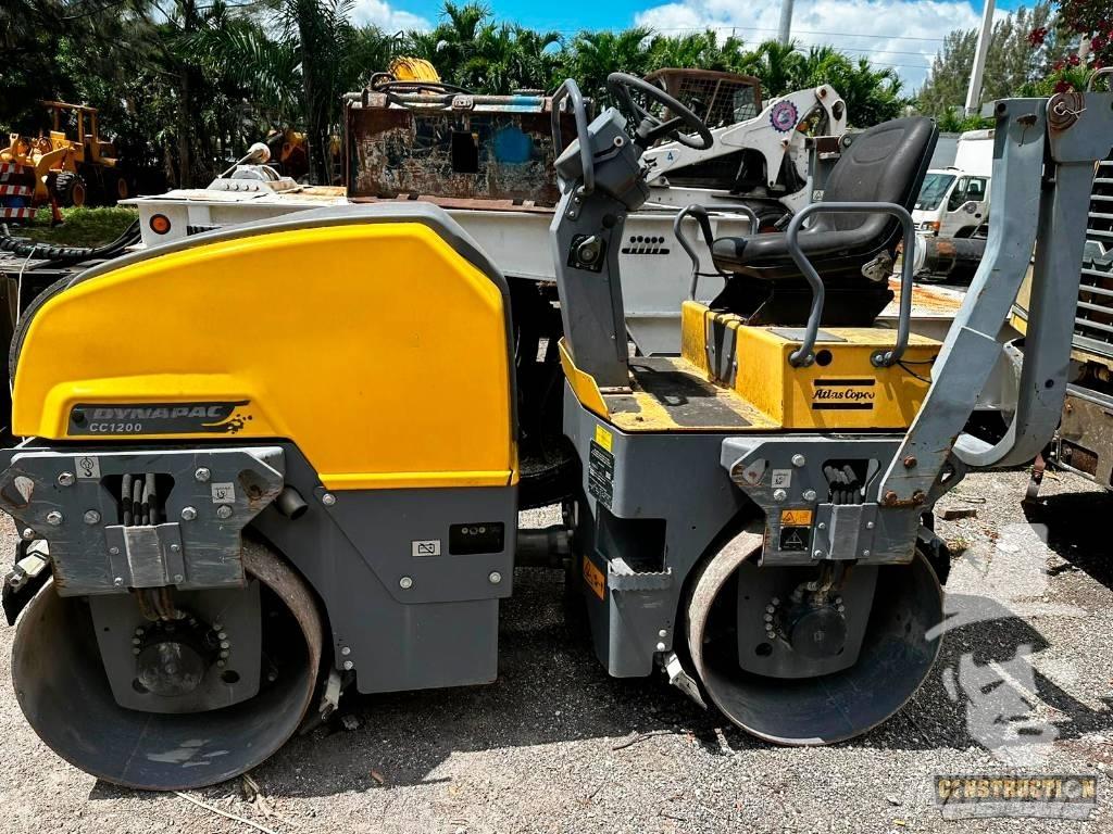 Dynapac CC 1200 트윈 드럼 롤러