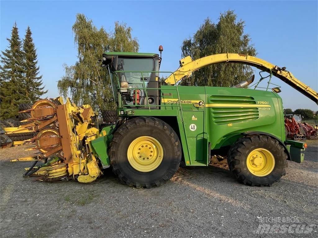 John Deere 7750 자동 초지기계