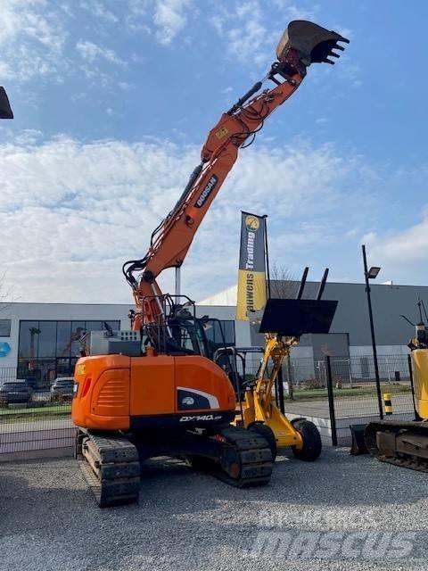 Doosan DX140LCR-5 대형 굴삭기 29톤 이상