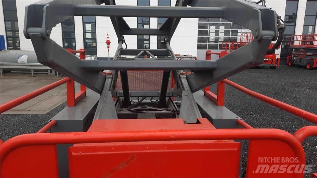SkyJack 9250RT 가위형 리프트