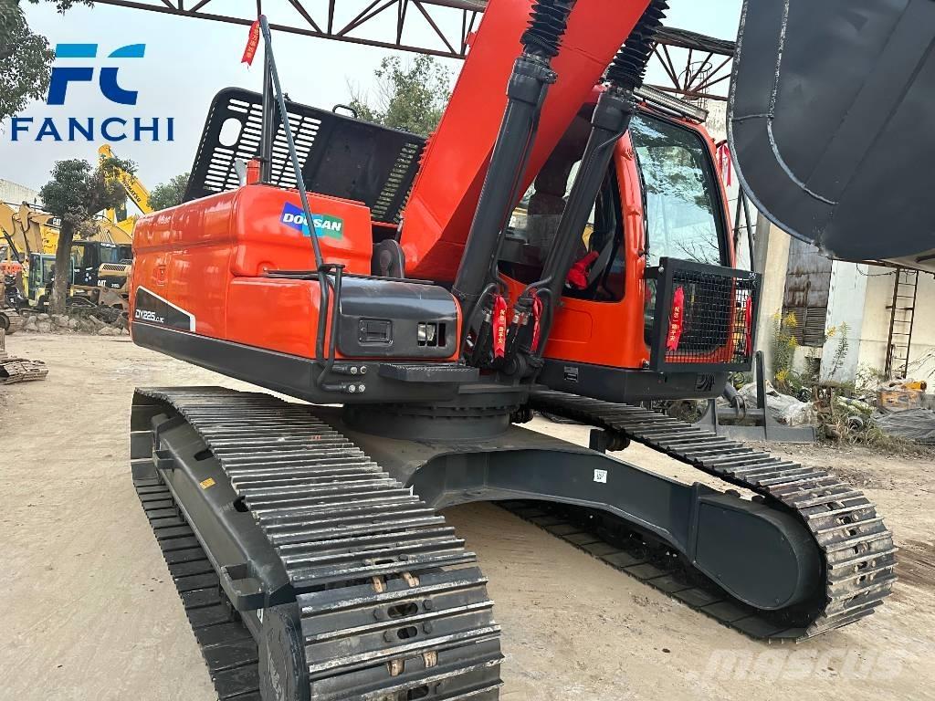 Doosan DX 225 LC 대형 굴삭기 29톤 이상