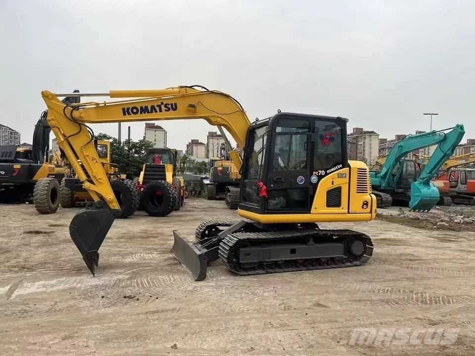 Komatsu PC70-8 중형굴삭기 7톤-28톤
