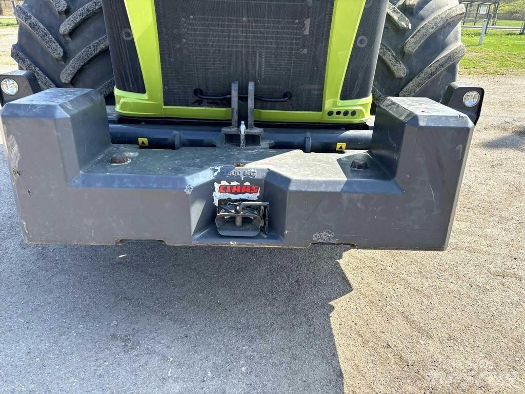 CLAAS Xerion 5000 트랙터