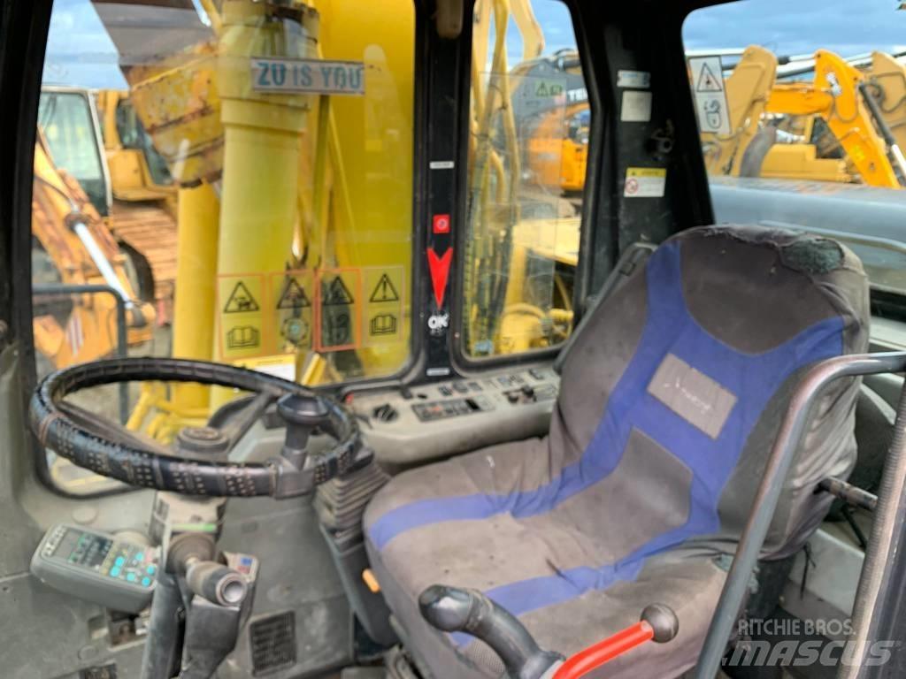 Komatsu PW 170 ES  휠 굴삭기