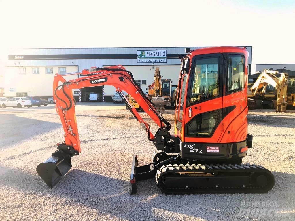 Doosan DX 27 Z 소형 굴삭기 7톤 미만