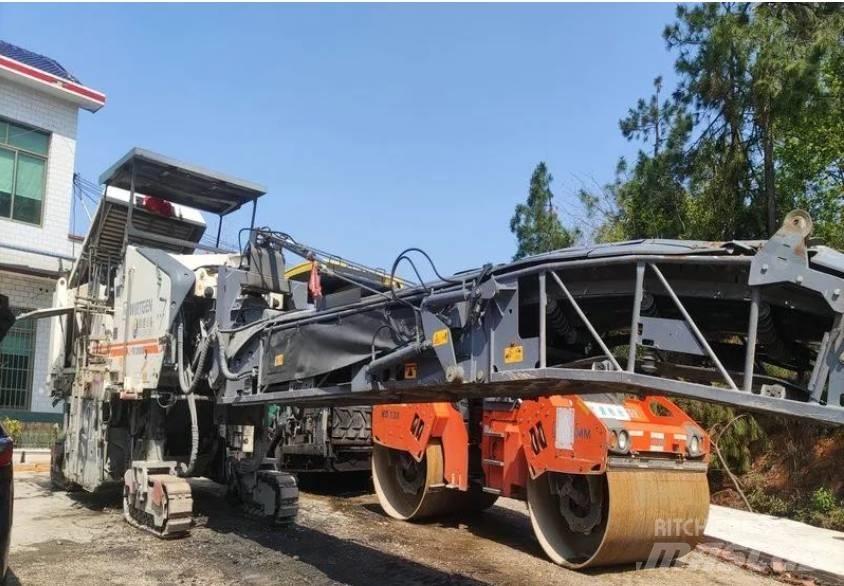 Wirtgen W2000 아스팔트 콜드 밀링 기계