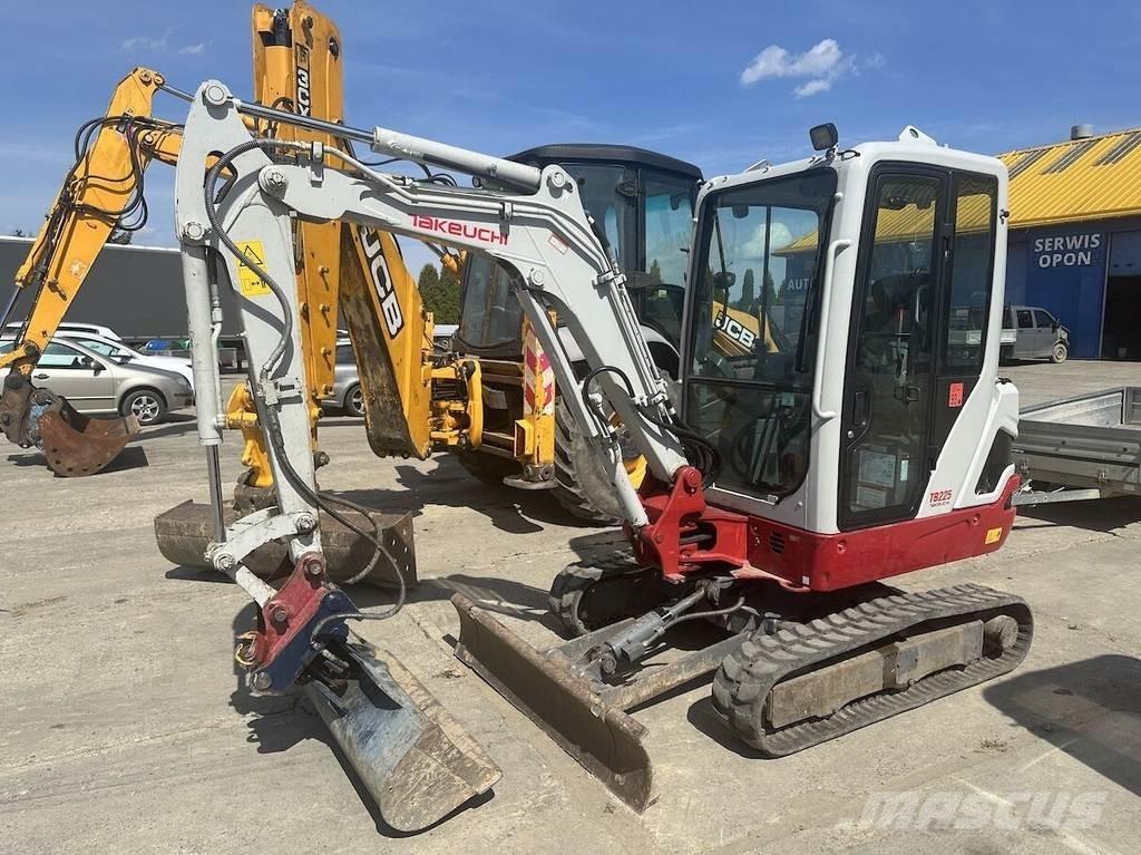 Takeuchi TB225 소형 굴삭기 7톤 미만