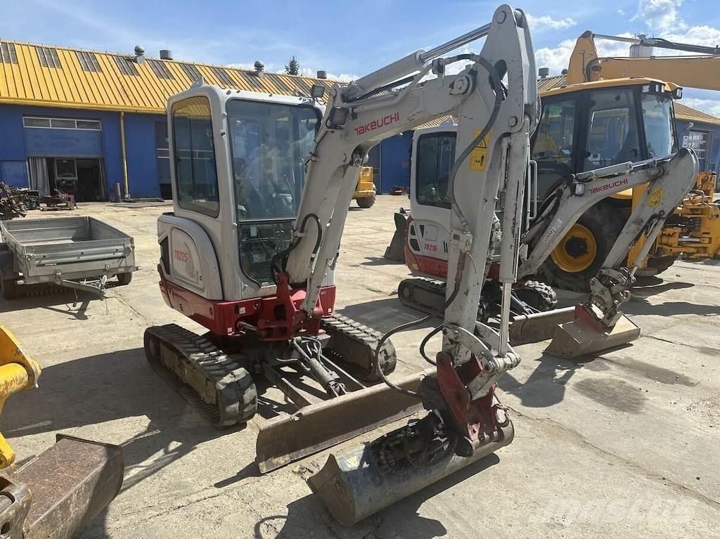 Takeuchi TB225 소형 굴삭기 7톤 미만