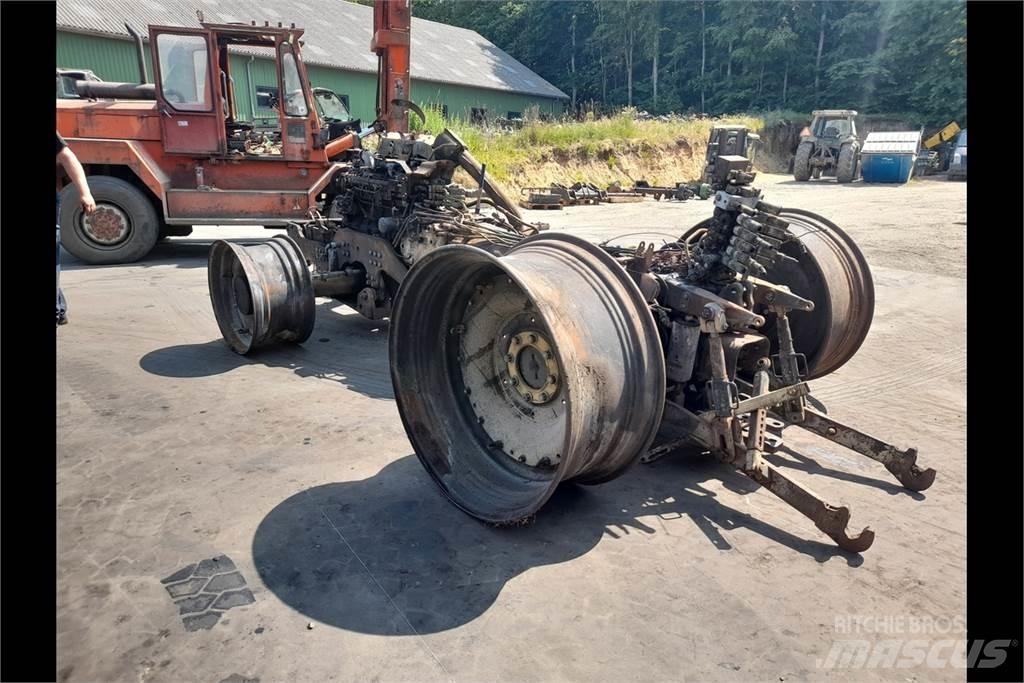 Valtra T213 트랙터
