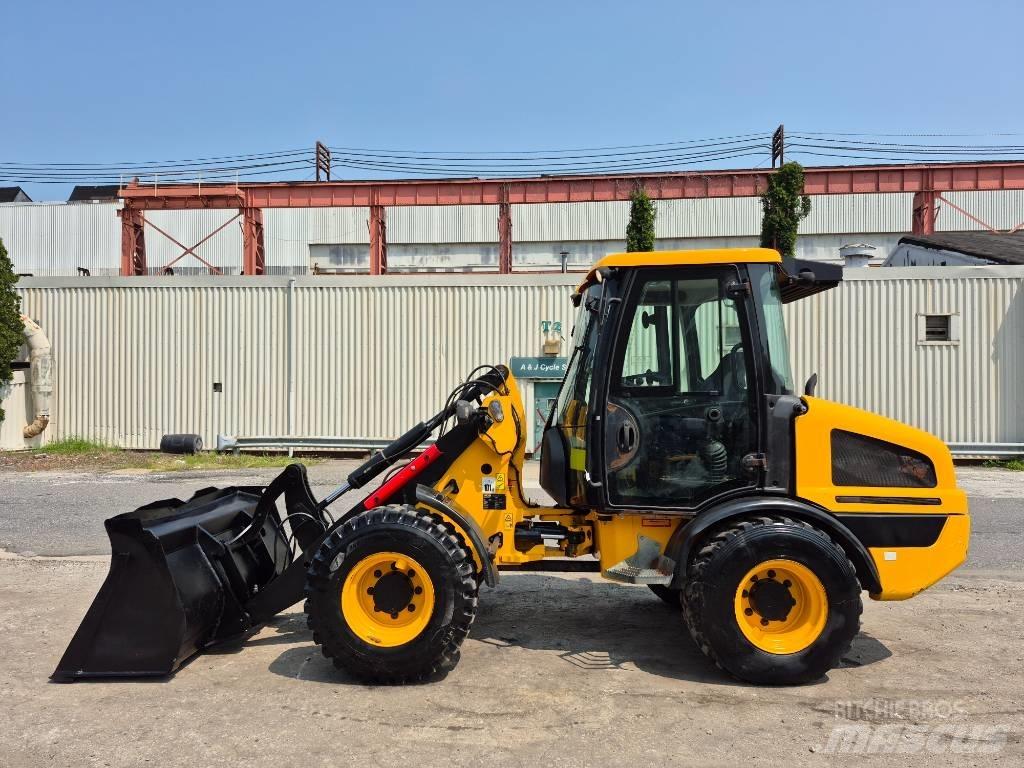 JCB 407  휠로우더