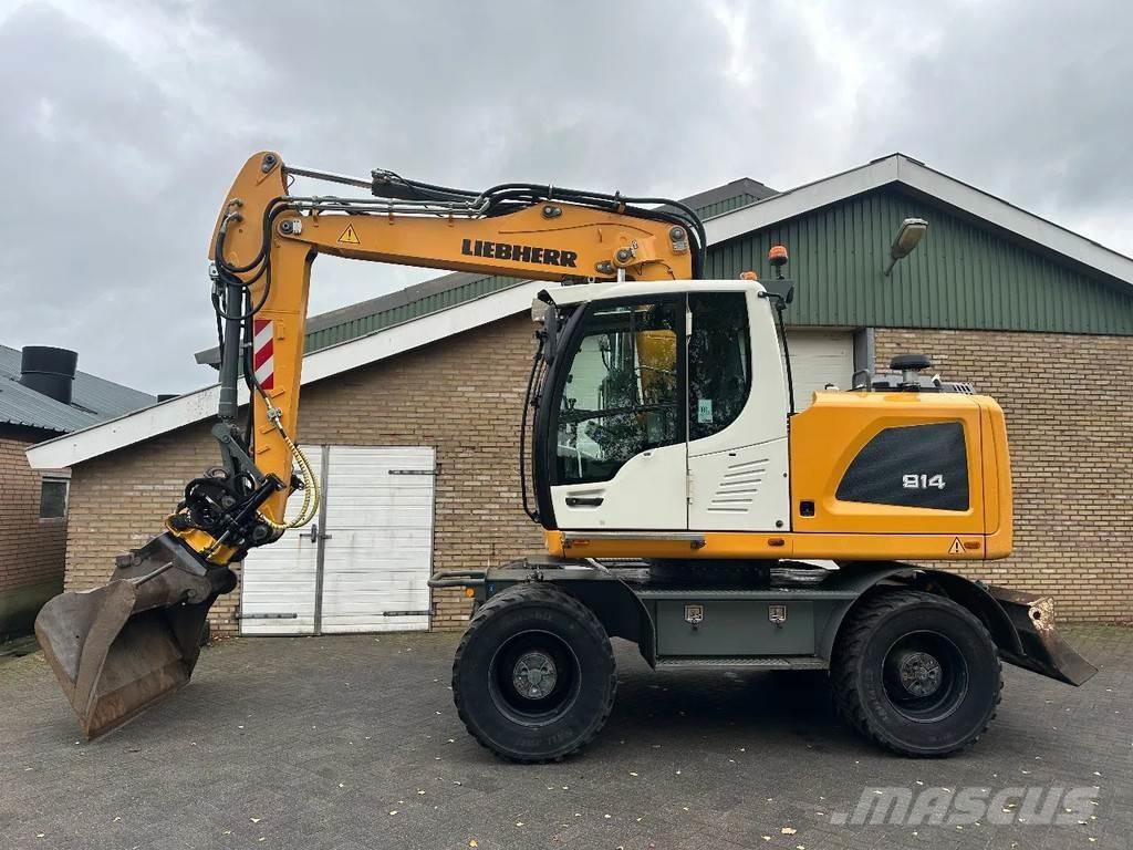 Liebherr A914  휠 굴삭기