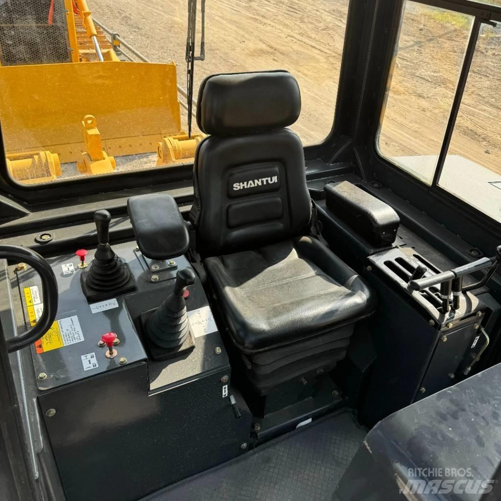 Shantui SD 22 크롤러 도저