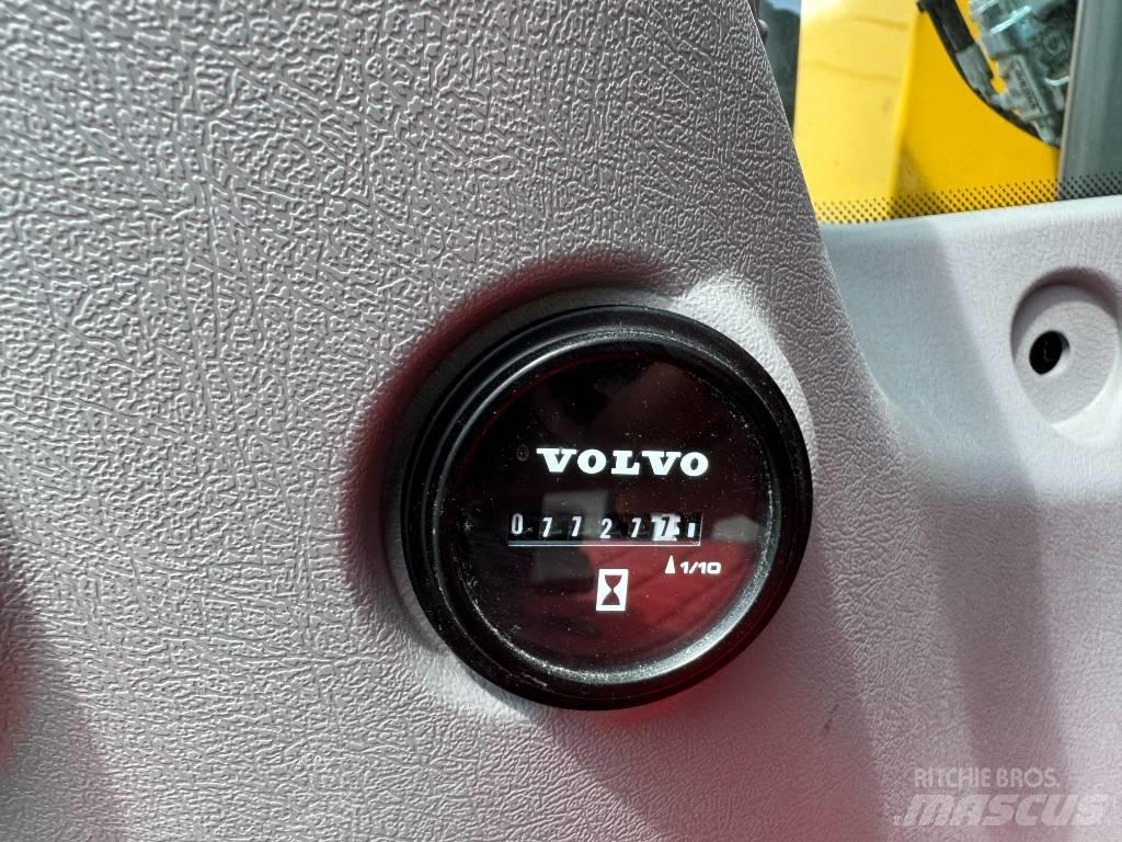 Volvo EWR 150 E  휠 굴삭기