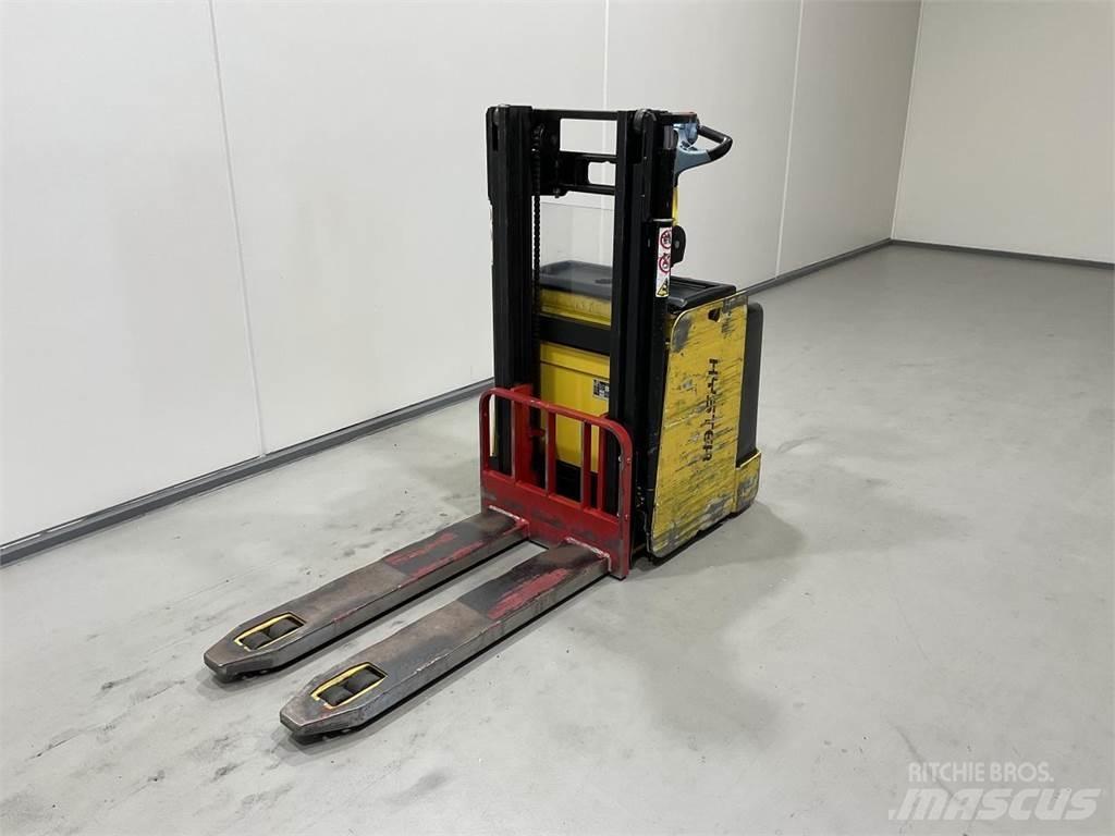 Hyster P2.0SD-17 보행식 리치 지게차