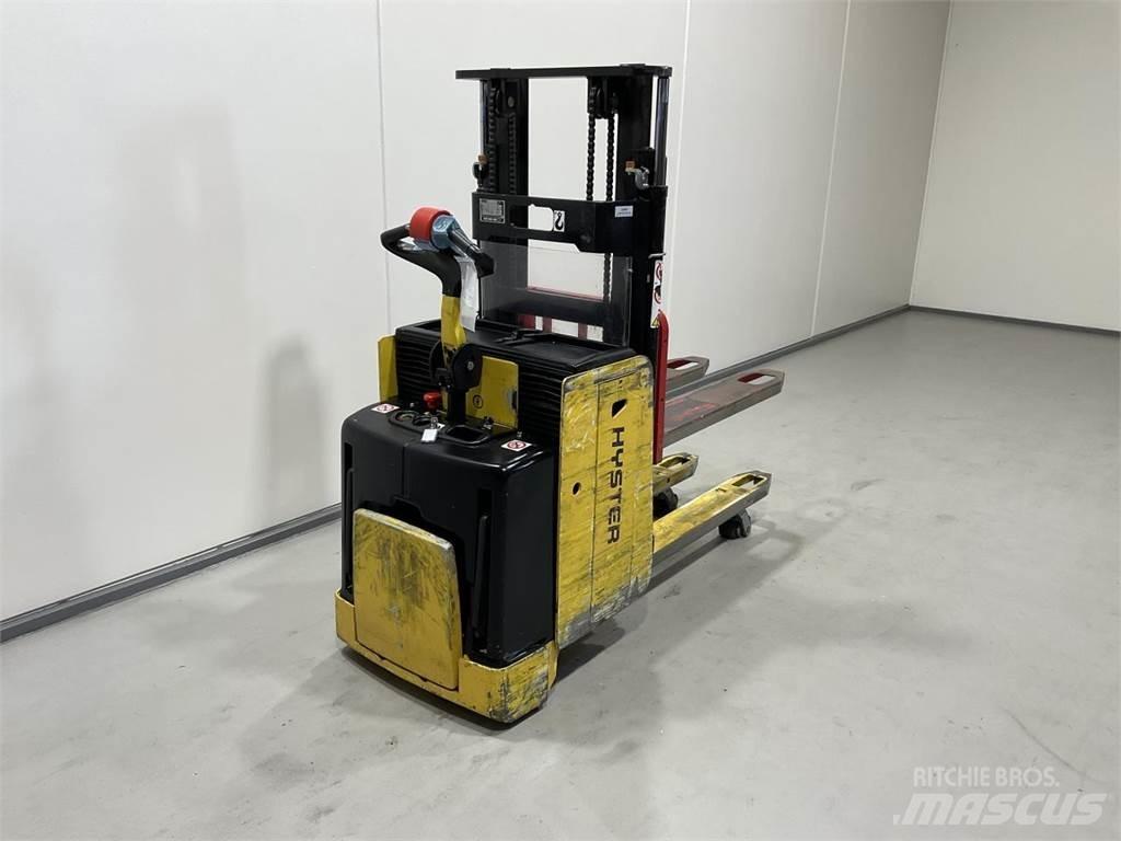 Hyster P2.0SD-17 보행식 리치 지게차