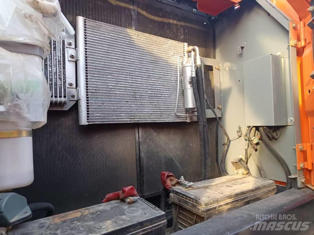 Hitachi ZX210 대형 굴삭기 29톤 이상