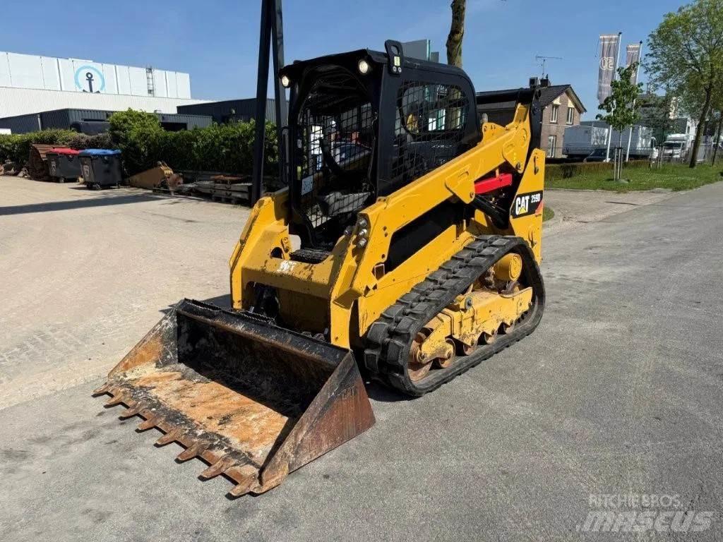 CAT 259D  스키드로더