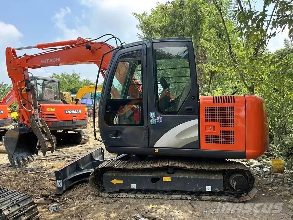 Hitachi ZX60 소형 굴삭기 7톤 미만