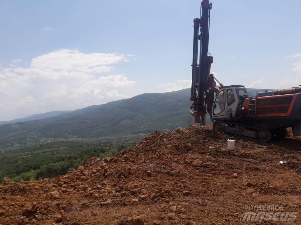 Sandvik DI 500 중형 드릴 장비