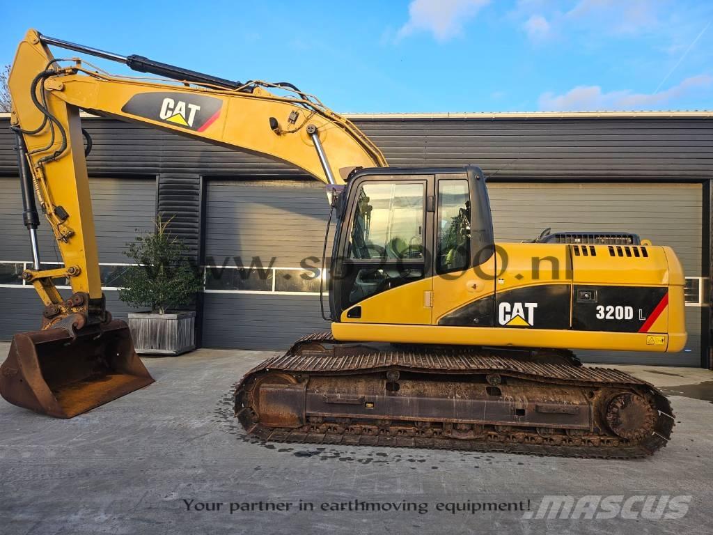 CAT 320 D L 대형 굴삭기 29톤 이상