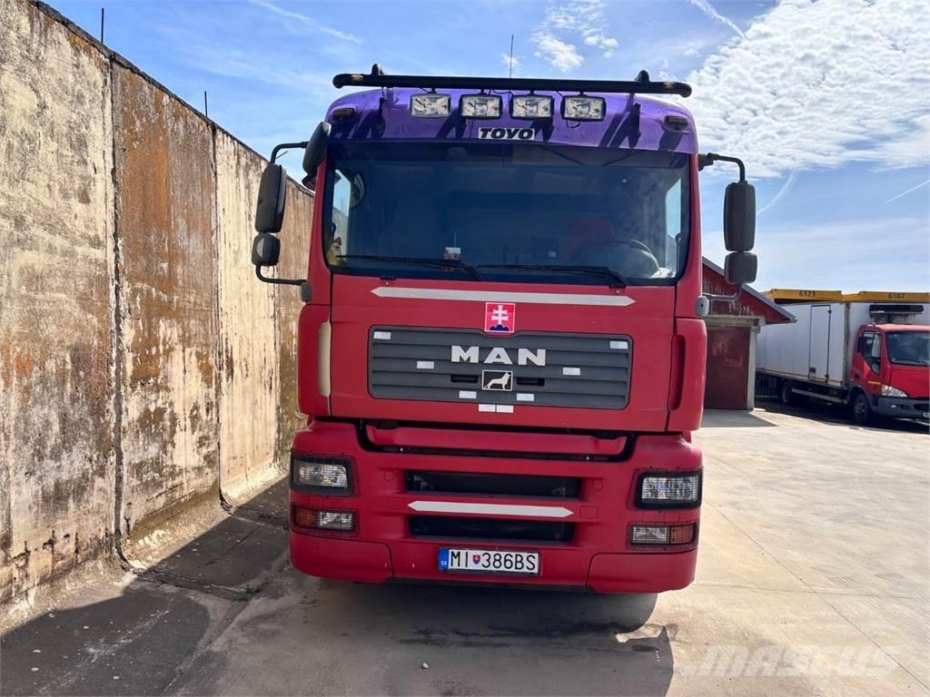 MAN TGA 26.440 6X2 탱커 트럭
