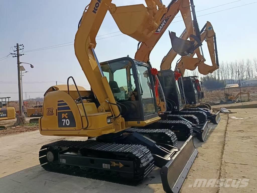 Komatsu PC 70 대형 굴삭기 29톤 이상