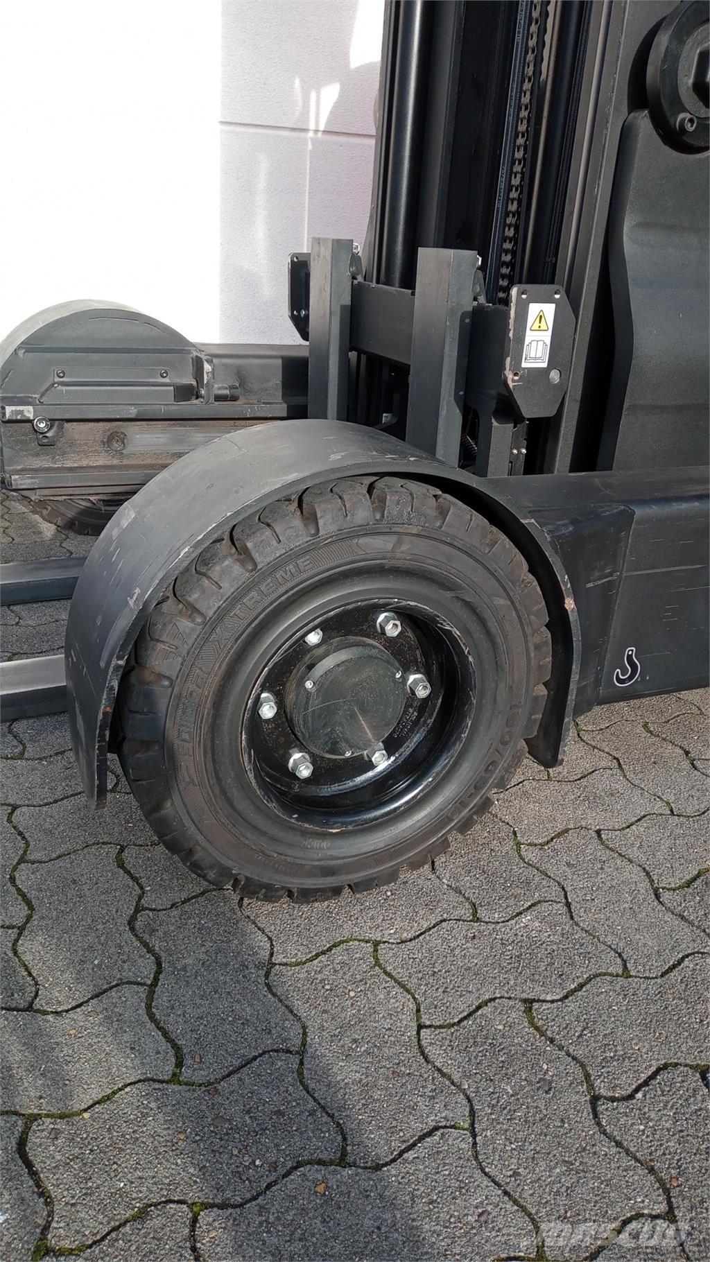 Toyota RRE160HR 리치 트럭