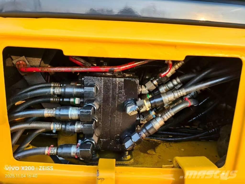 Komatsu PC 40 MR 소형 굴삭기 7톤 미만