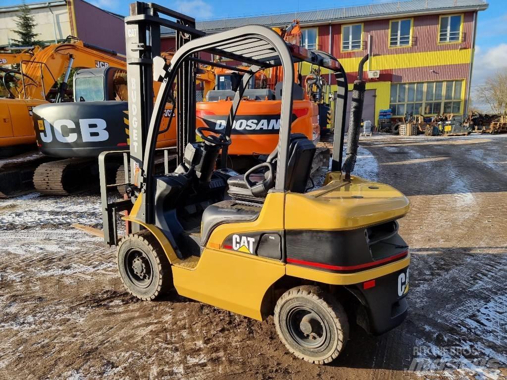 CAT DP 25 N 디젤 지게차
