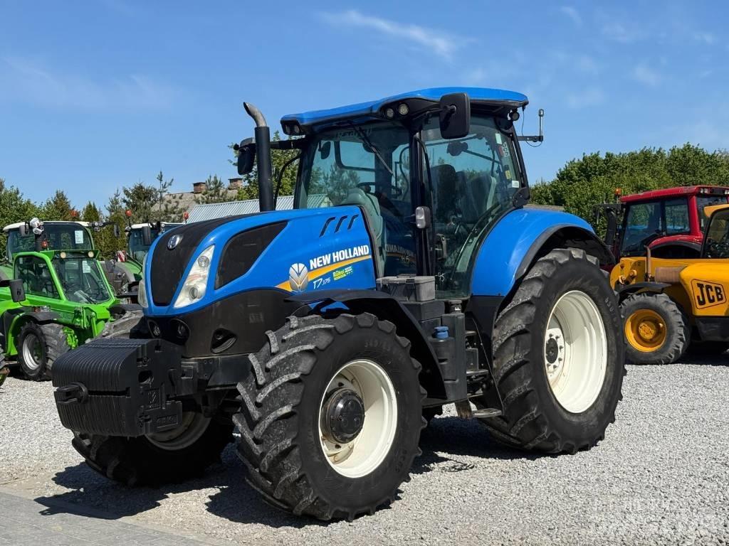 New Holland T 7.175 트랙터