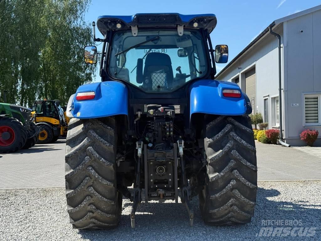 New Holland T 7.175 트랙터