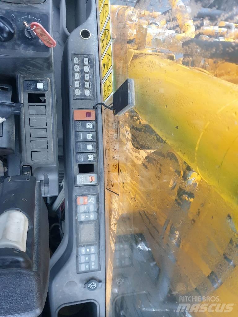 CAT M 316 D  휠 굴삭기