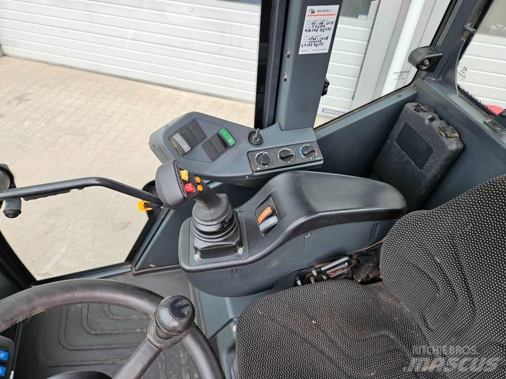 Schäffer 6680Z-II  휠로우더