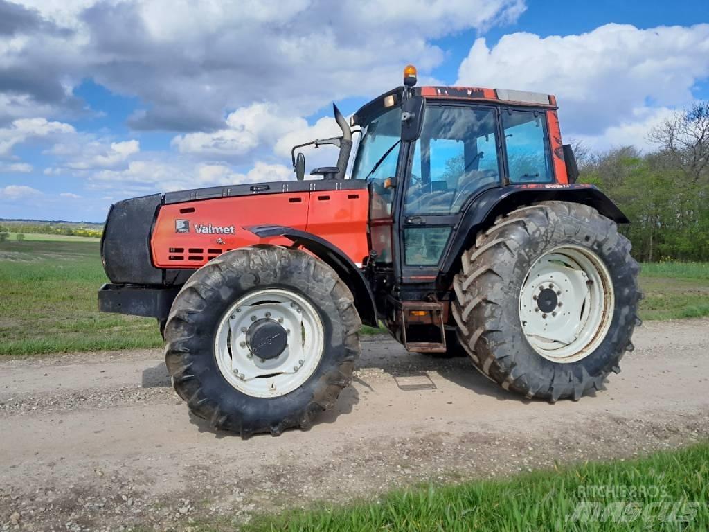 Valmet 8450 트랙터
