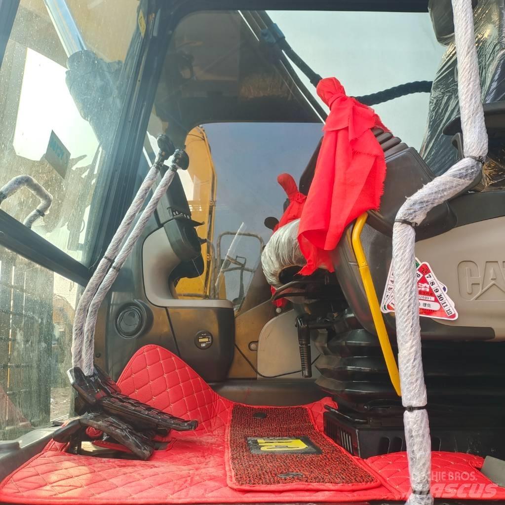 CAT 320D 대형 굴삭기 29톤 이상