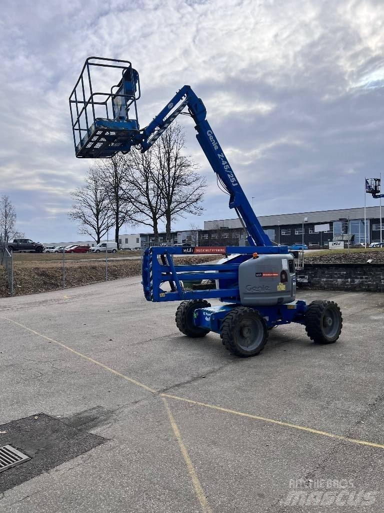 Genie Z 45/25 J RT 관절형 전동이동 리프트