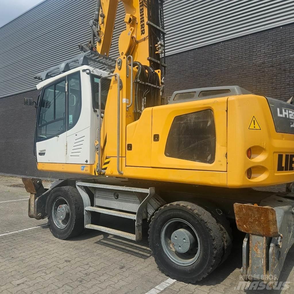 Liebherr LH22 폐기물/산업 처리기