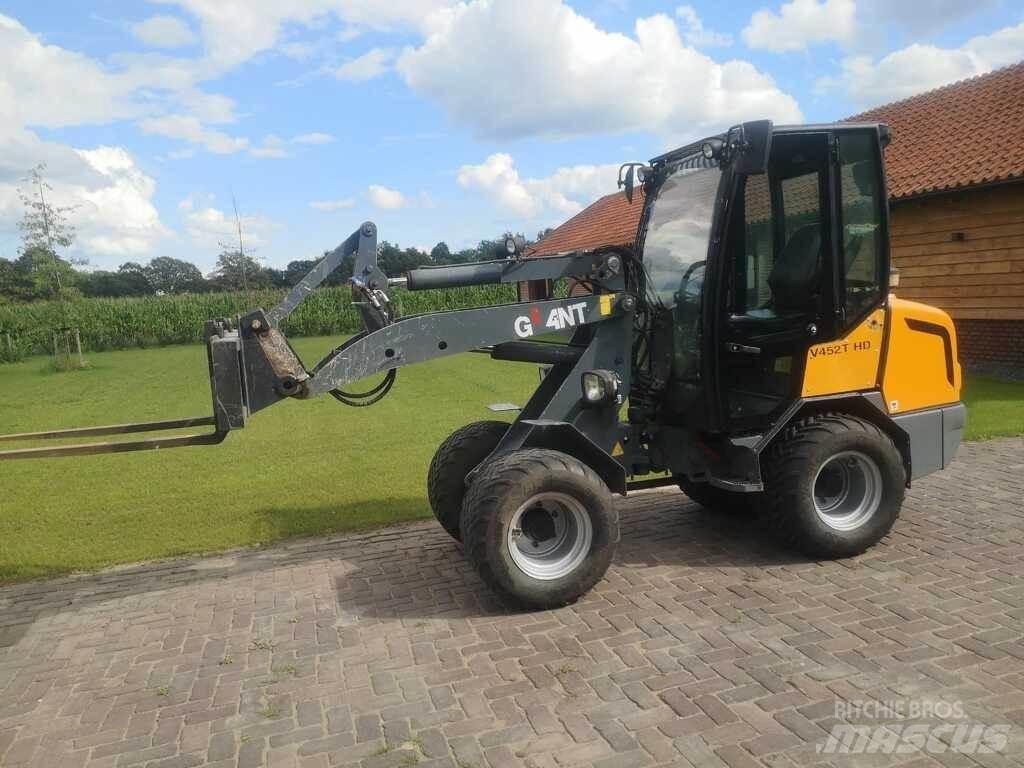 GiANT V 452 T HD  휠로우더